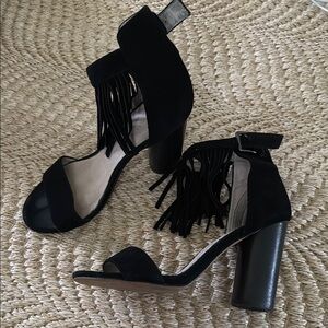 House of Harlow Black Fringe Heeled Sandals